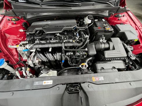 Used 2025 Hyundai Elantra SEL image 33