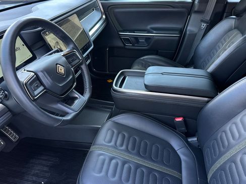 Used 2024 Rivian R1S Adventure AWD/4WD image 9