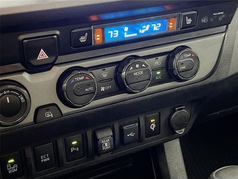 Used 2023 Toyota Tacoma TRD Sport w/ TRD Premium Sport Package AWD/4WD image 21
