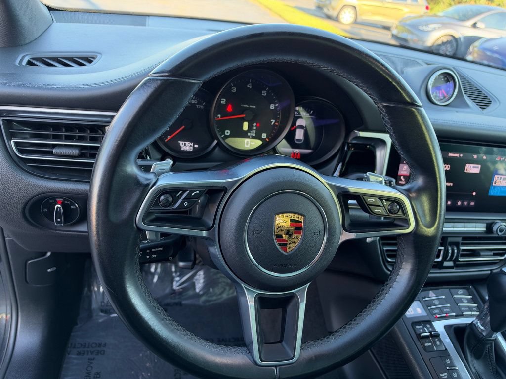 Used 2021 Porsche Macan w/ Premium Package AWD/4WD image 12