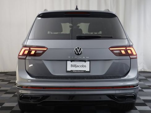 Certified 2023 Volkswagen Tiguan SE R-Line FWD image 15