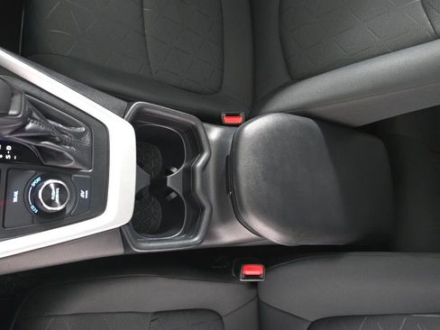 Used 2020 Toyota RAV4 XLE w/ Carpet Mat Package image 35
