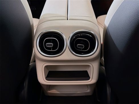 New 2026 Mercedes-Benz GLC 300 GLC 300 image 28