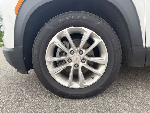 Used 2024 Chevrolet TrailBlazer LS FWD image 10