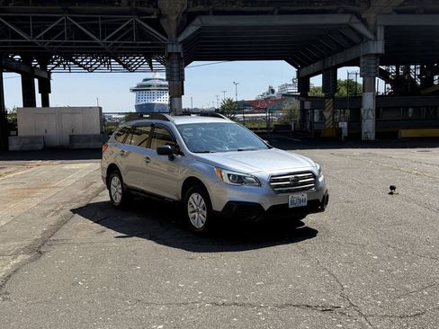 Used 2017 Subaru Outback 2.5i AWD/4WD image 15