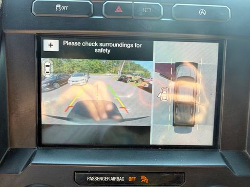 Used 2018 Ford F150 Platinum w/ Equipment Group 701A Luxury AWD/4WD image 14