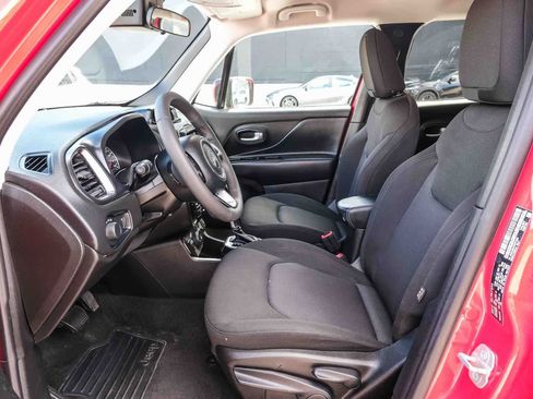 Used 2023 Jeep Renegade Latitude AWD/4WD image 19