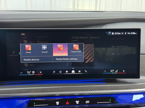 Used 2023 BMW i7 xDrive60 image 25