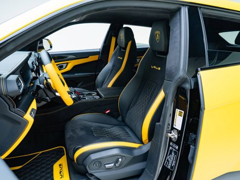 Used 2024 Lamborghini Urus S AWD/4WD image 18