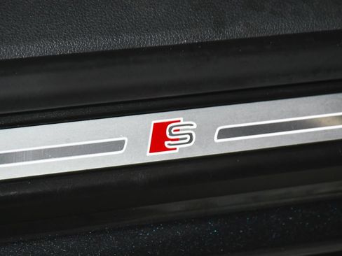 Used 2023 Audi SQ8 Premium Plus w/ Executive Package AWD/4WD image 19