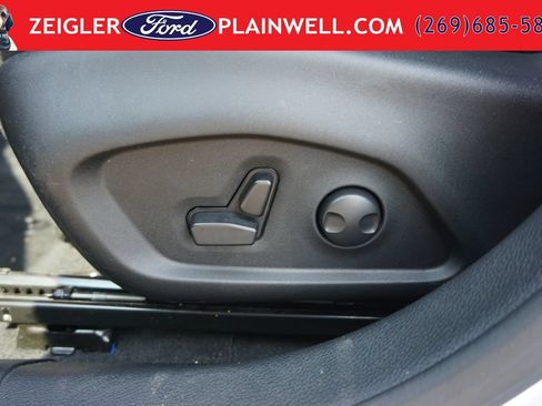 Used 2023 Jeep Compass Limited w/ Sun and Sound Group AWD/4WD image 18