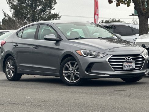 Used 2018 Hyundai Elantra SEL w/ Cargo Package image 2