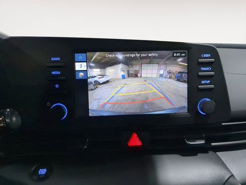 Certified 2025 Hyundai Elantra Sport image 24