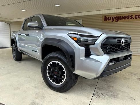 Used 2024 Toyota Tacoma TRD Off-Road AWD/4WD image 2