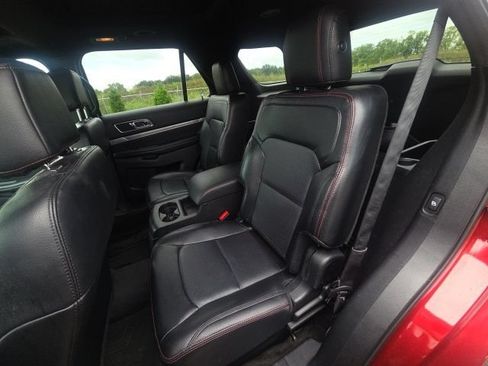Used 2016 Ford Explorer Sport w/ Equipment Group 401A AWD/4WD image 18