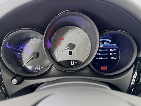 New 2026 Porsche Macan S image 17