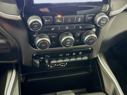 Used 2020 RAM 3500 Big Horn w/ Level 2 Equipment Group image 10