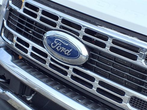 Used 2025 Ford F350 XLT image 27