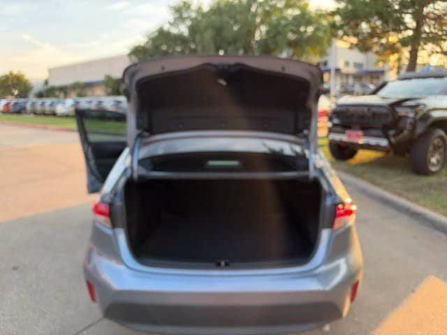 Used 2023 Toyota Corolla LE FWD image 6