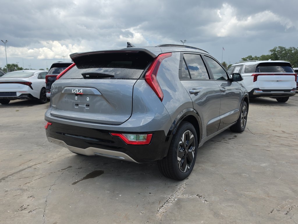 New 2026 Kia Niro Wind FWD image 8