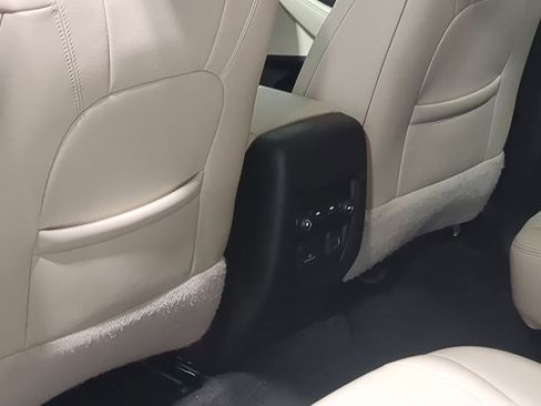 Used 2024 Buick Enclave Essence w/ Sound and Sites Package AWD/4WD image 22
