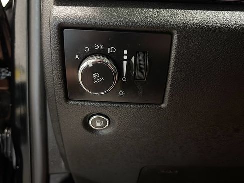 Used 2018 Jeep Grand Cherokee High Altitude AWD/4WD image 9