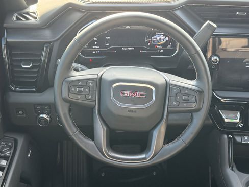 Used 2025 GMC Sierra 2500 AT4 AWD/4WD image 15