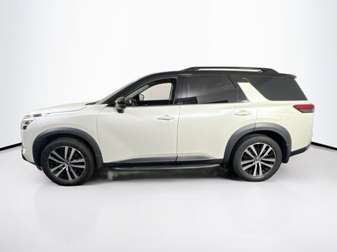 Used 2023 Nissan Pathfinder Platinum AWD/4WD image 8