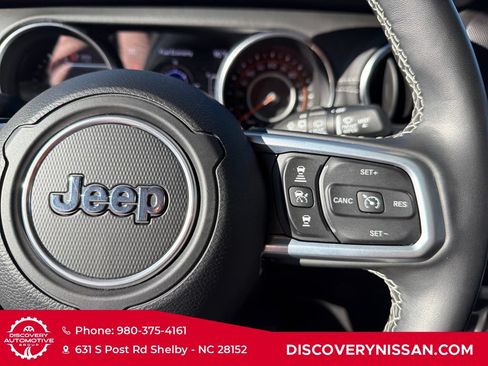 Used 2020 Jeep Wrangler Unlimited Sahara w/ Dual Top Group AWD/4WD image 20