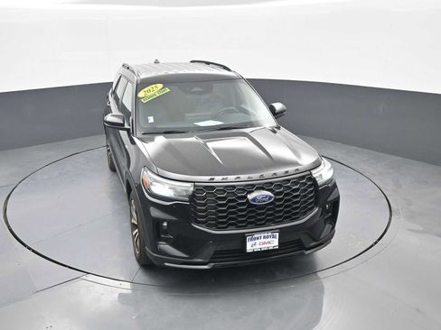 Used 2025 Ford Explorer ST-Line AWD/4WD image 87