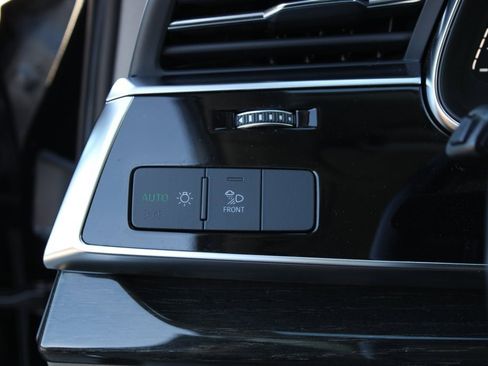 Used 2020 Audi Q7 3.0T Premium Plus image 12