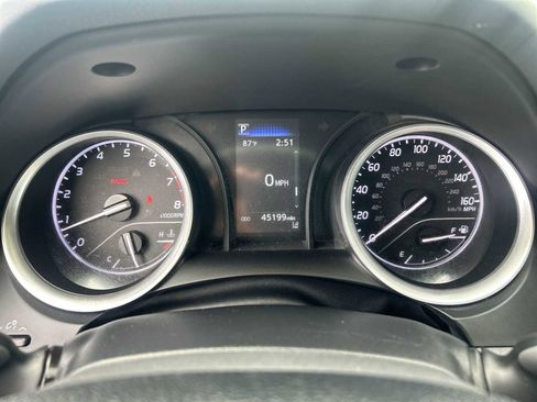 Used 2022 Toyota Camry LE FWD image 10