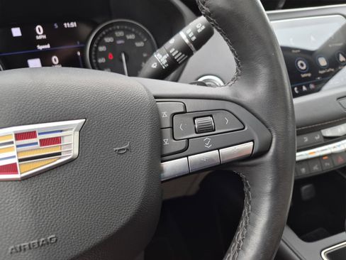 Certified 2021 Cadillac XT4 Premium Luxury FWD image 21