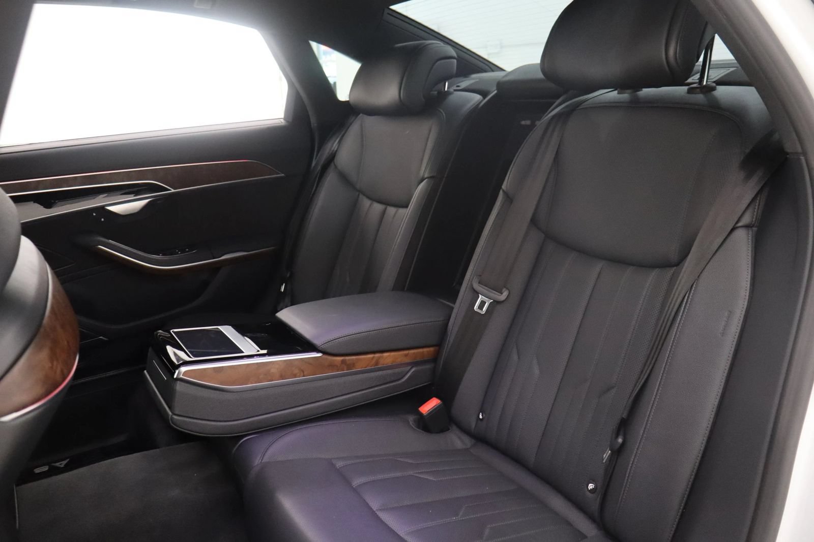 Used 2021 Audi A8 L 3.0T w/ Executive Plus Package AWD/4WD image 31