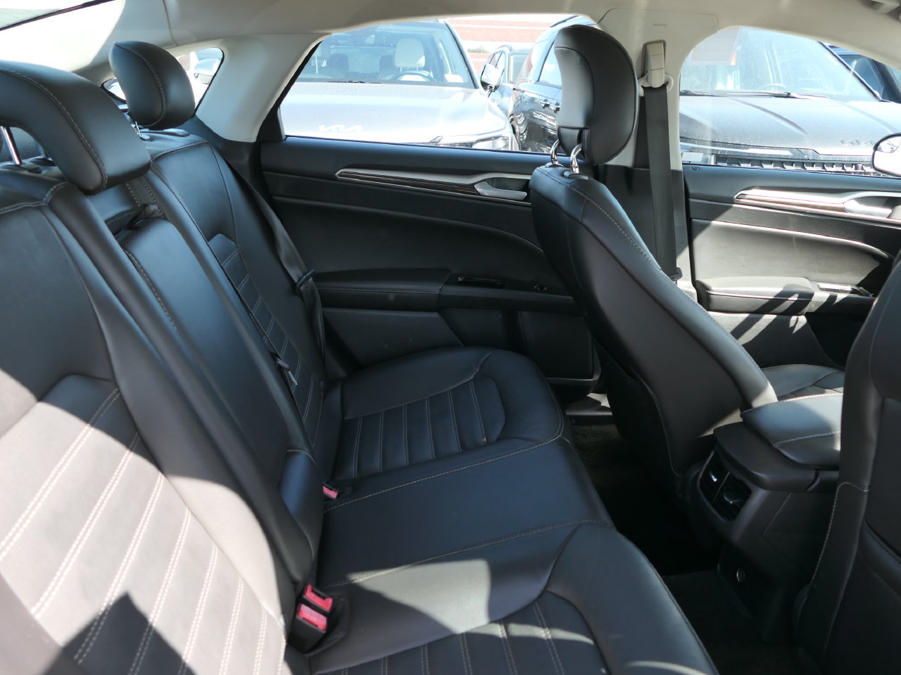 Used 2014 Ford Fusion SE w/ Equipment Group 202A FWD image 25