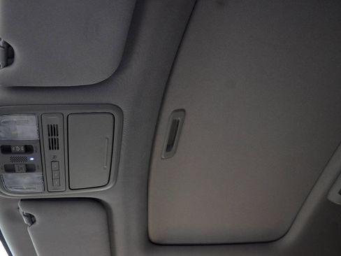 Used 2015 Honda Odyssey Touring image 18