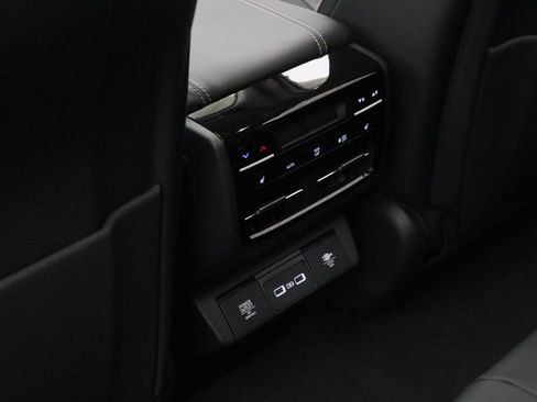 Used 2024 Acura MDX SH-AWD w/ Advance Package image 11