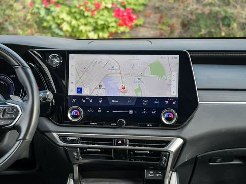 Used 2024 Lexus RX 350h w/ Convenience Package image 13