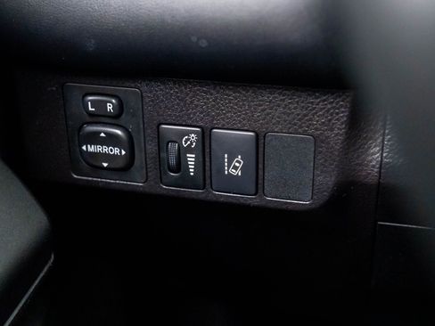 Used 2017 Toyota RAV4 XLE image 24