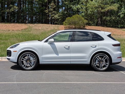 Certified 2023 Porsche Cayenne Turbo w/ Premium Package Plus AWD/4WD image 2
