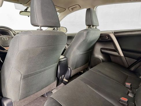 Used 2016 Toyota RAV4 LE FWD image 29
