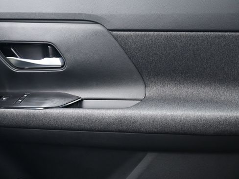 New 2026 Nissan Kicks SV w/ SV Premium Package image 26