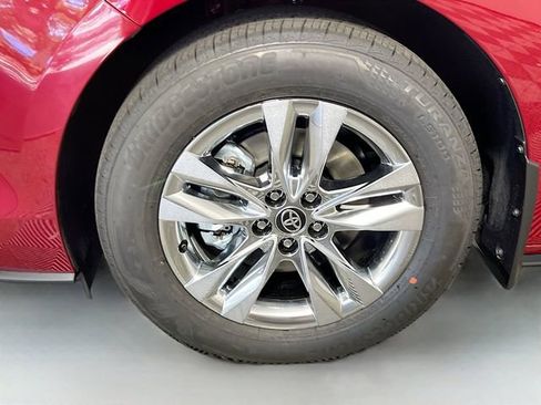 New 2026 Toyota Sienna Limited FWD image 11