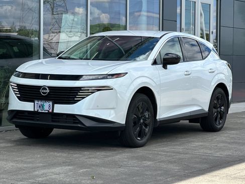Used 2025 Nissan Murano SV AWD/4WD image 7