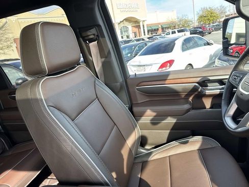 Used 2024 GMC Sierra 2500 Denali w/ Denali Reserve Package image 11