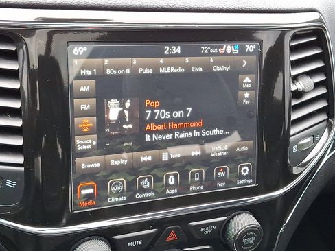 Certified 2021 Jeep Grand Cherokee Trailhawk w/ Trailhawk Luxury Group image 17