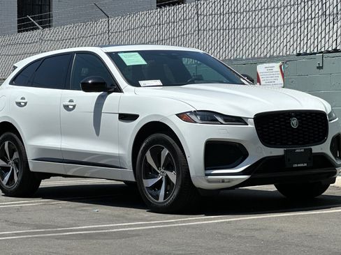 Used 2026 Jaguar F-PACE R-Dynamic S AWD/4WD image 7