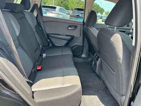 Used 2023 Nissan Rogue SV FWD image 14