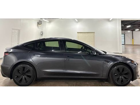 Used 2024 Tesla Model 3 Long Range RWD image 9