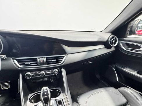 Used 2020 Alfa Romeo Giulia w/ Quick Order Package 22K Sport RWD image 13